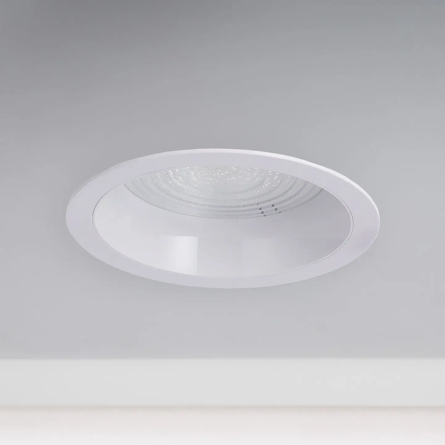 Downlight LED 20W 4 CCT (tom de luz regulÃ¡vel) 140LM/W UGR17 Driver Lifud 8