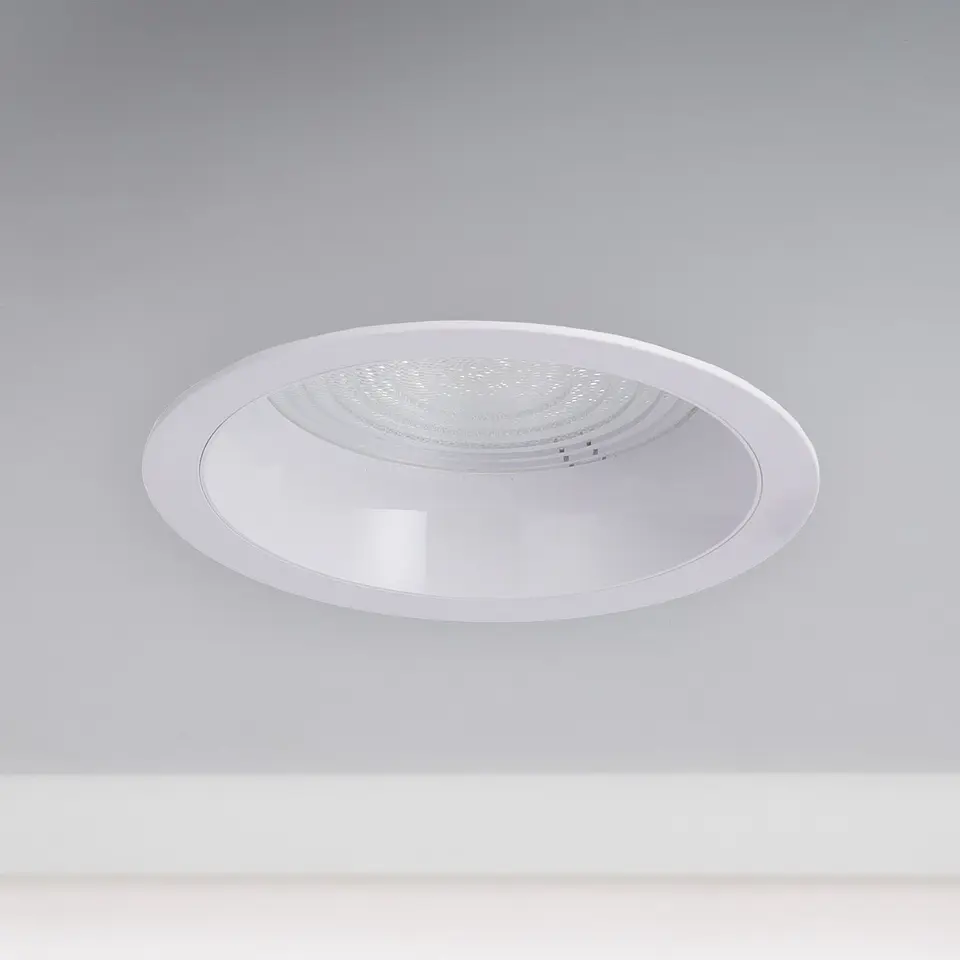 Downlight LED 20W 4 CCT (tom de luz regulÃ¡vel) 140LM/W UGR17 Driver Lifud 8
