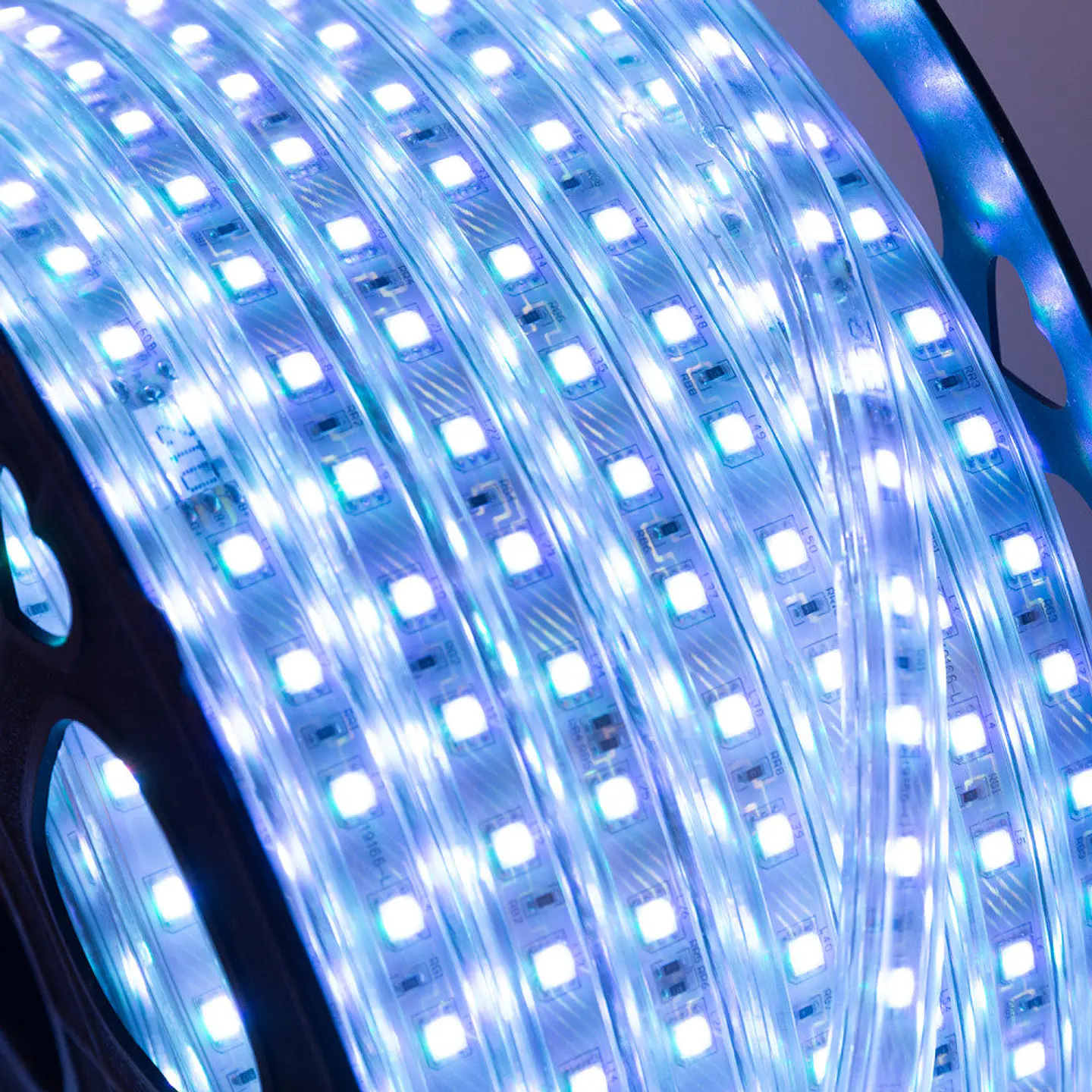 Faixa de 60 LEDs/M 10W SMD5050 220VAC IP65 RGB x1M 40.000H [HO-220-60-50-RGB] 2