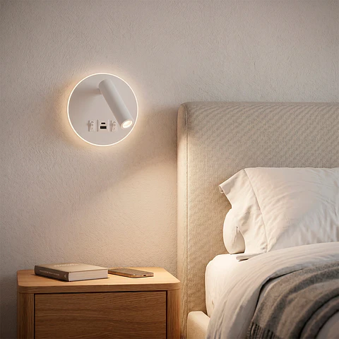Foco LED redondo de 9 W com sai­da USB-C, 630 lm, 3000 K, branco