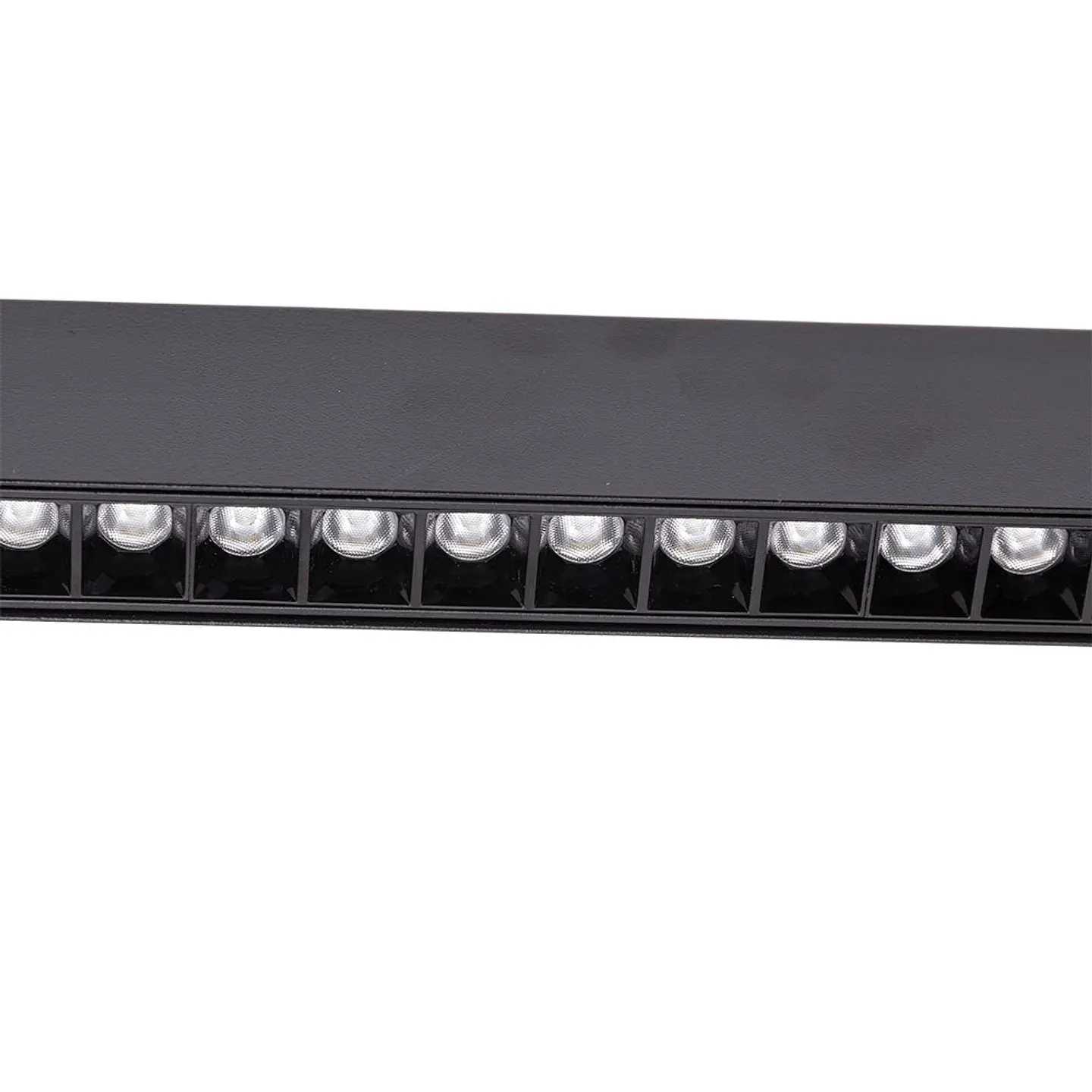 LuminÃ¡ria LED 36W 2754Lm CRI90 3000ÂºK Trilho MagnÃ©tico 64Cm 40.000H [WR-WR20-GS-36W-WW] 2