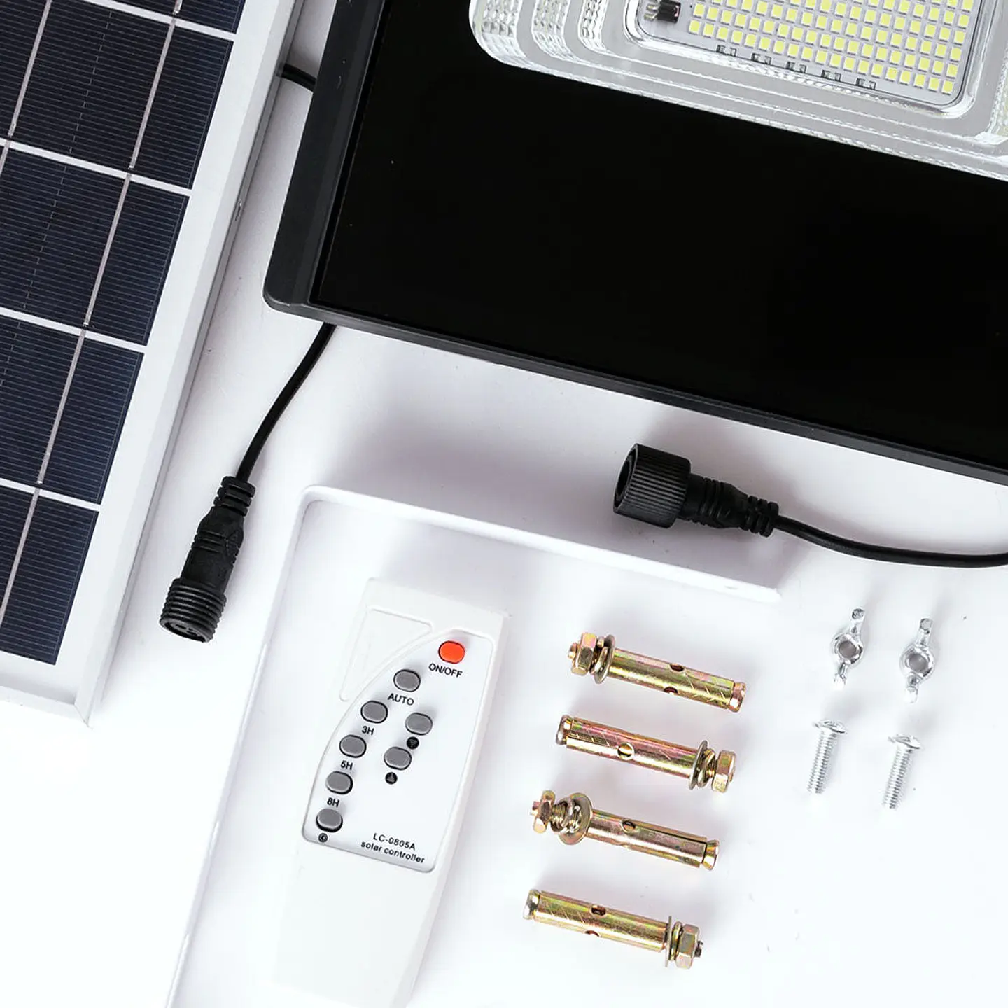 Holofote LED solar 45W 4000K Painel: 6V/6W Bateria: 3,2V/3000MaH Controle remoto [HO-SOLARFL-45W-01-W] 6