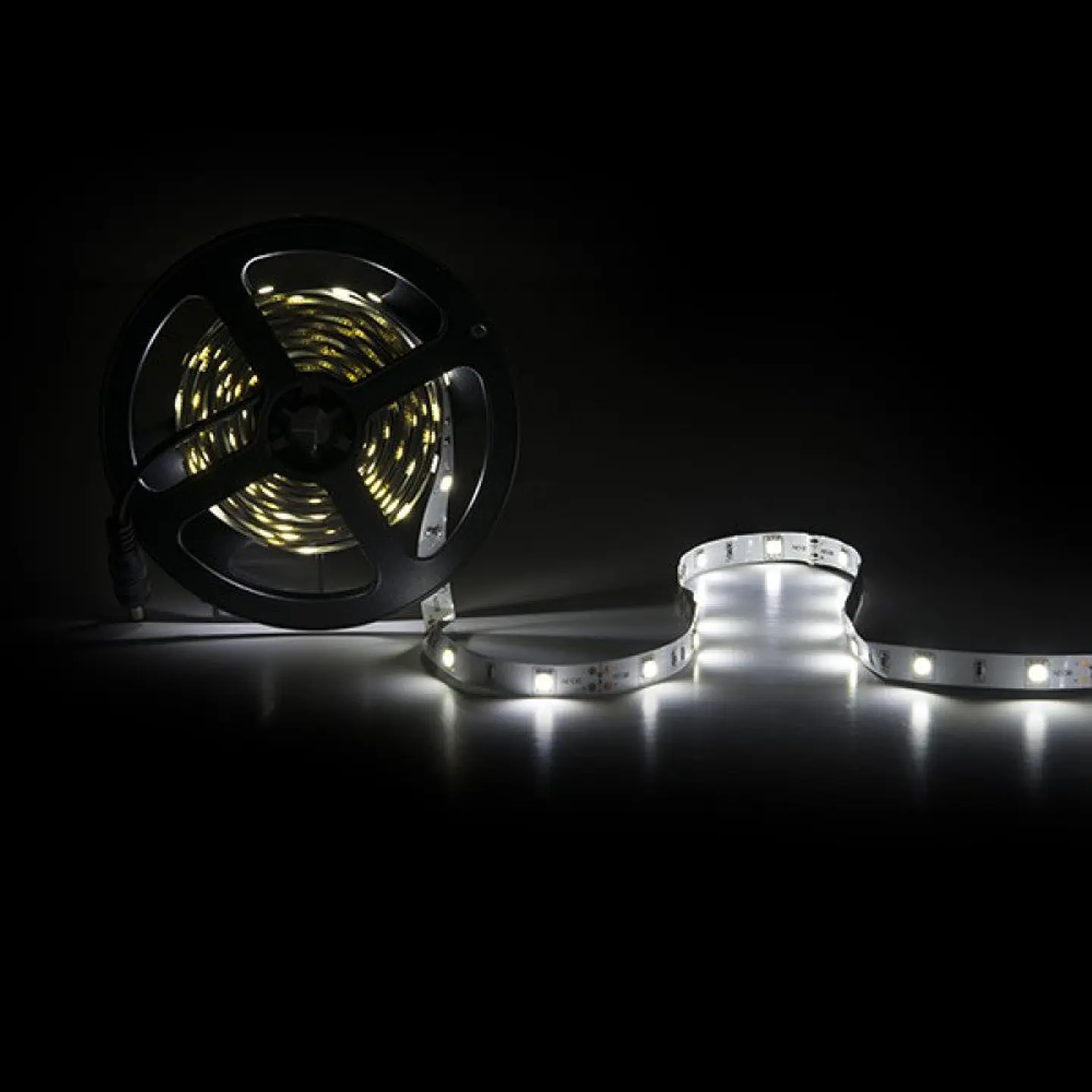 Faixa de 150 LEDs 36W 2.100Lm CRI85 6000ÂºK SMD5050 12VDC x5M 40.000H [PL219007W]-Branco Frio 3