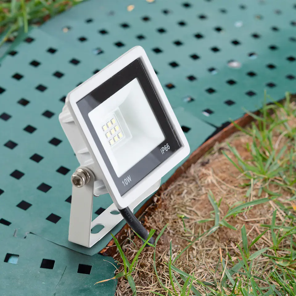 Holofote LED 10W 800Lm 6000ÂºK IP66 RegulÃ¡vel 60.000H Acabamento Branco [LM-6001-W-CW] 2
