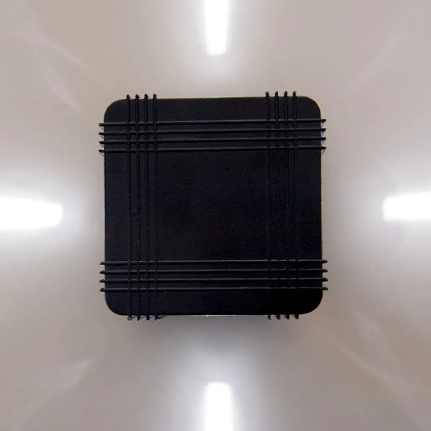 Aplique LED IP65 Cruz 4W 300Lm 40.000H Madelyn 2