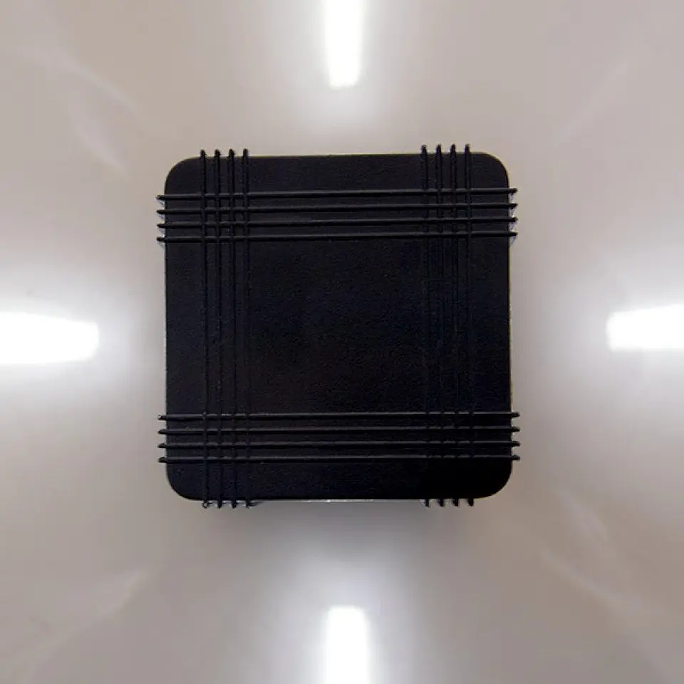 Aplique LED IP65 Cruz 4W 300Lm 40.000H Madelyn 2
