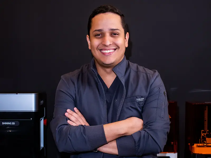 Odontología digital estética en Colombia: caso de éxito del Dr. Daniel Vergara