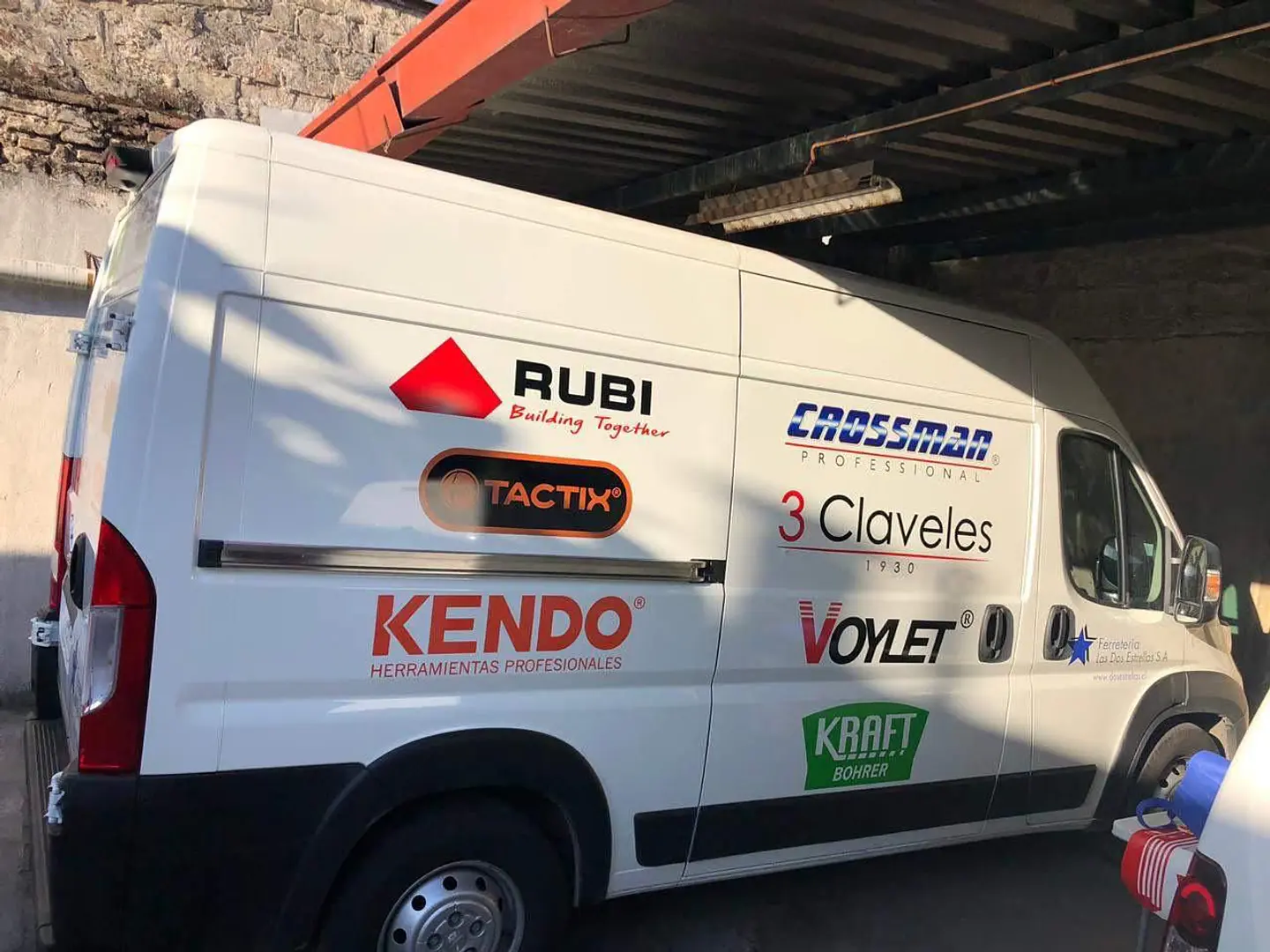 Branding vehicular 5