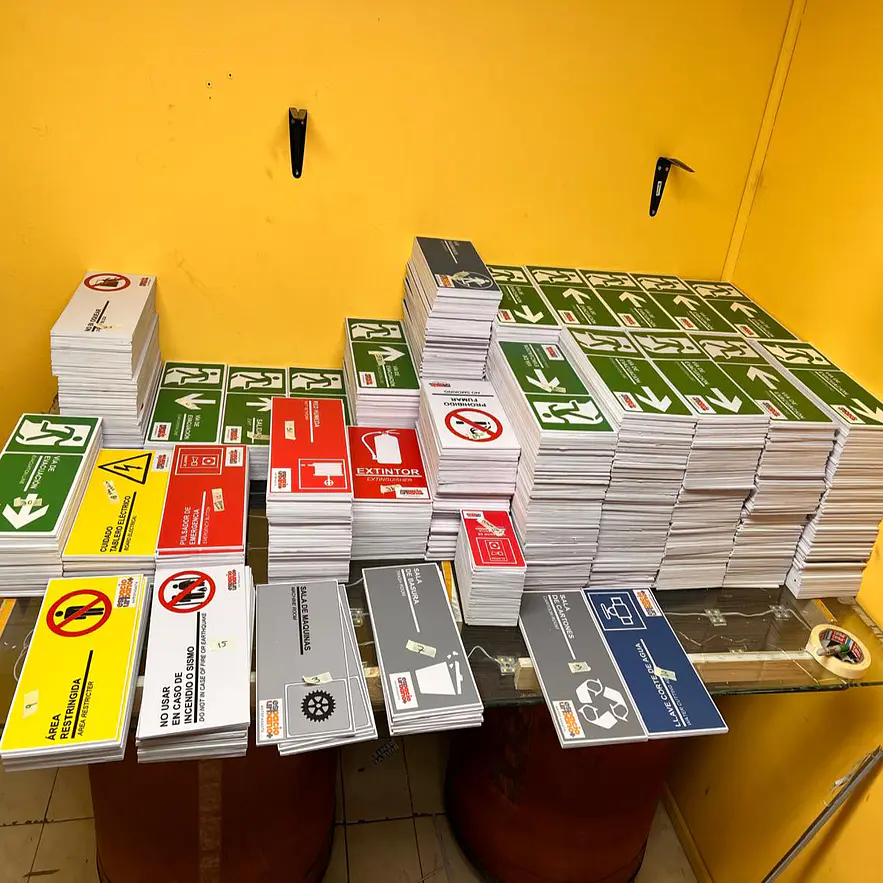 Confección de señaléticas 