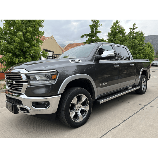 1500 Laramie 5.7 HEMI 2021