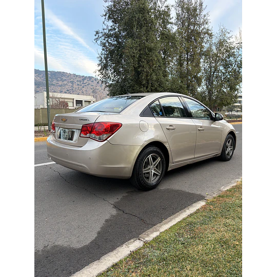 CRUZE 1.8 LS MT 2012