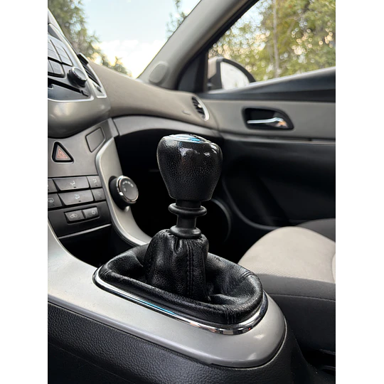 CRUZE 1.8 LS MT 2012