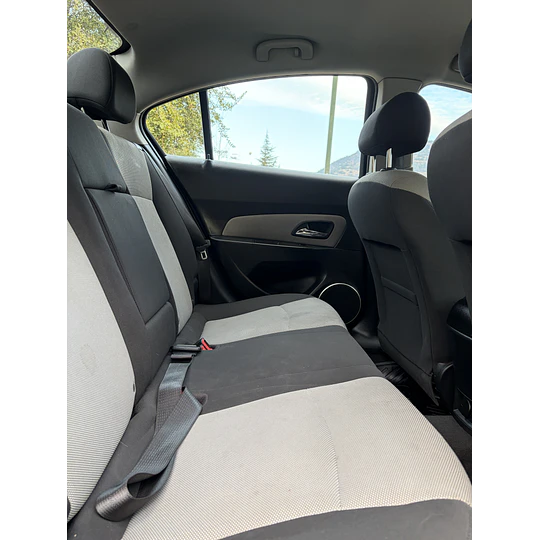 CRUZE 1.8 LS MT 2012