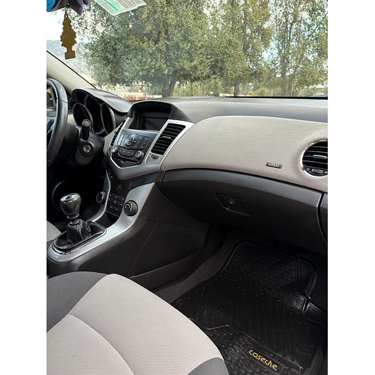 CRUZE 1.8 LS MT 2012