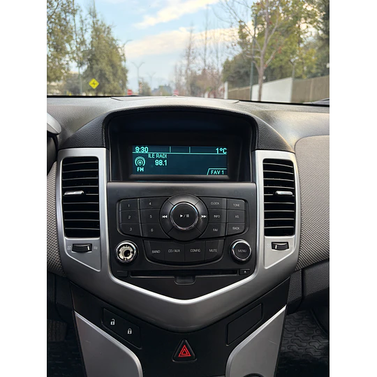 CRUZE 1.8 LS MT 2012