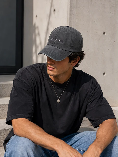 Gorra “No hay vida”