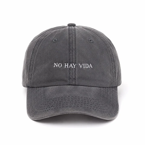 Gorra “No hay vida”