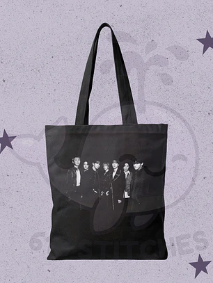 BTS Arirang Tour Totebag Foto Grupal