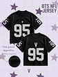 BTS Arirang Tour Jersey Oversize Boxy Fit - Diseño NFL - TAEHYUNG (V) - Miniatura 1