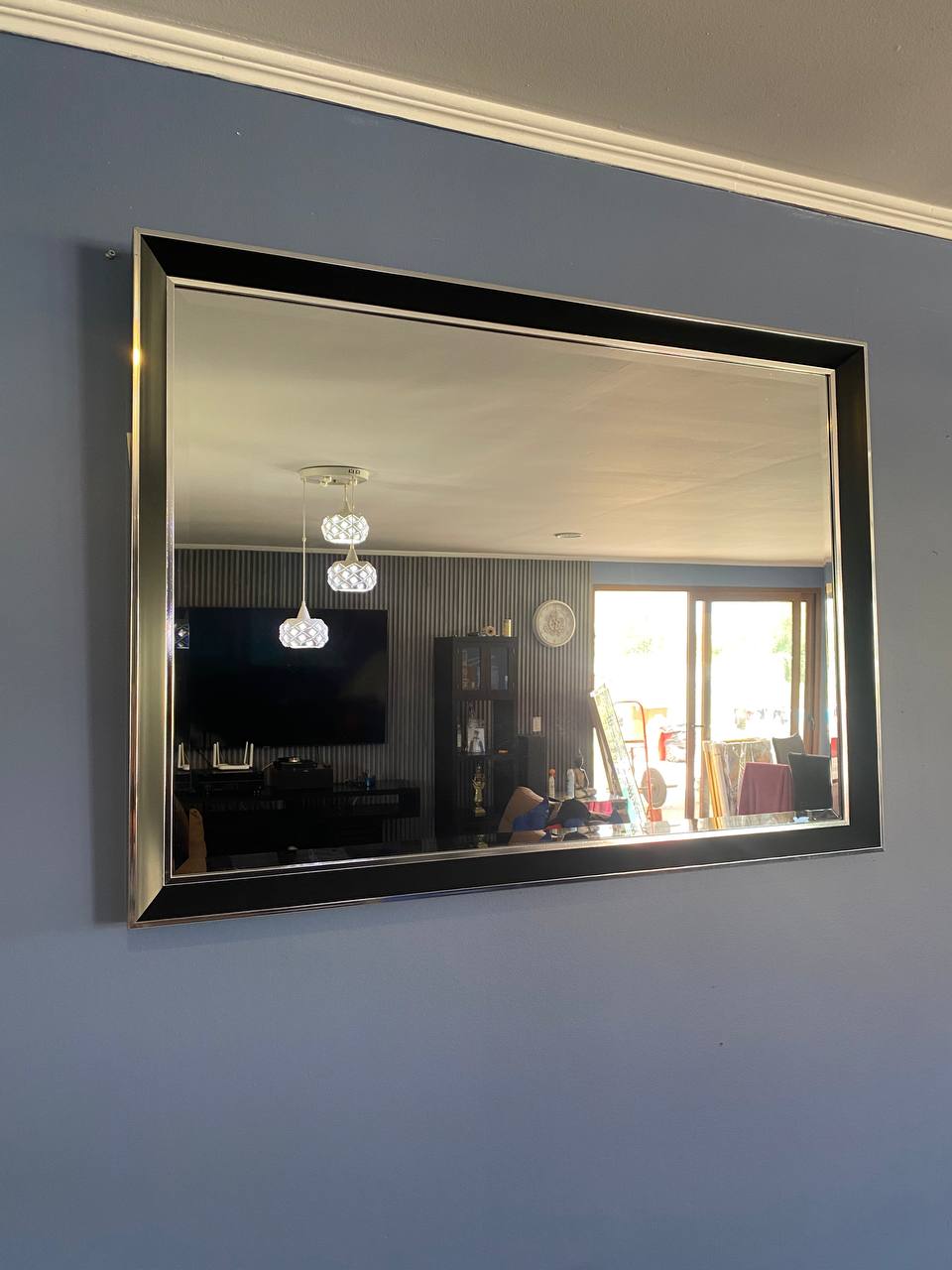 ESPEJO NEGRO BORDE PLATA 100X80 CMS  1