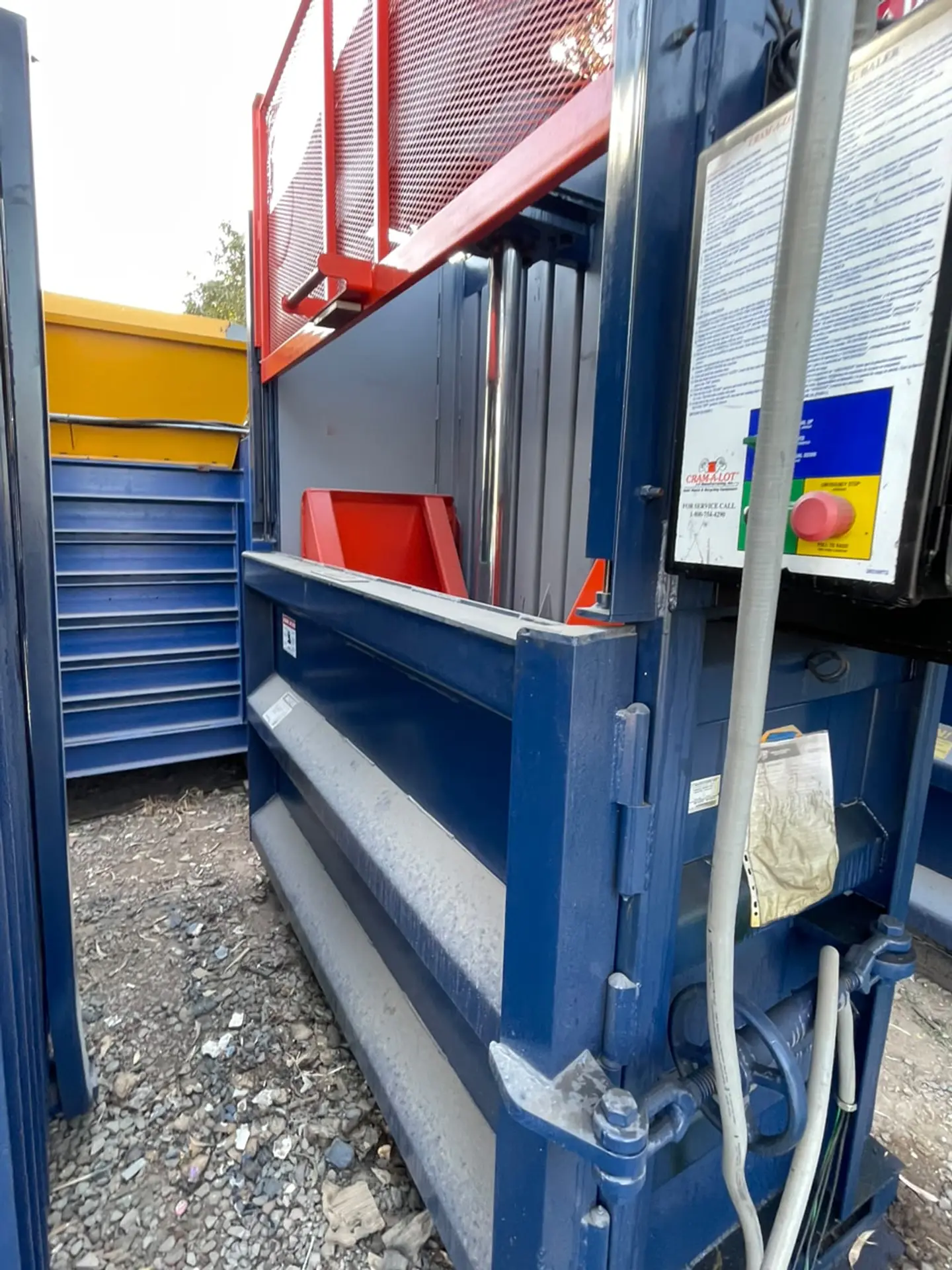 Compactadora Vertical 10 HP (equipo usado) 6