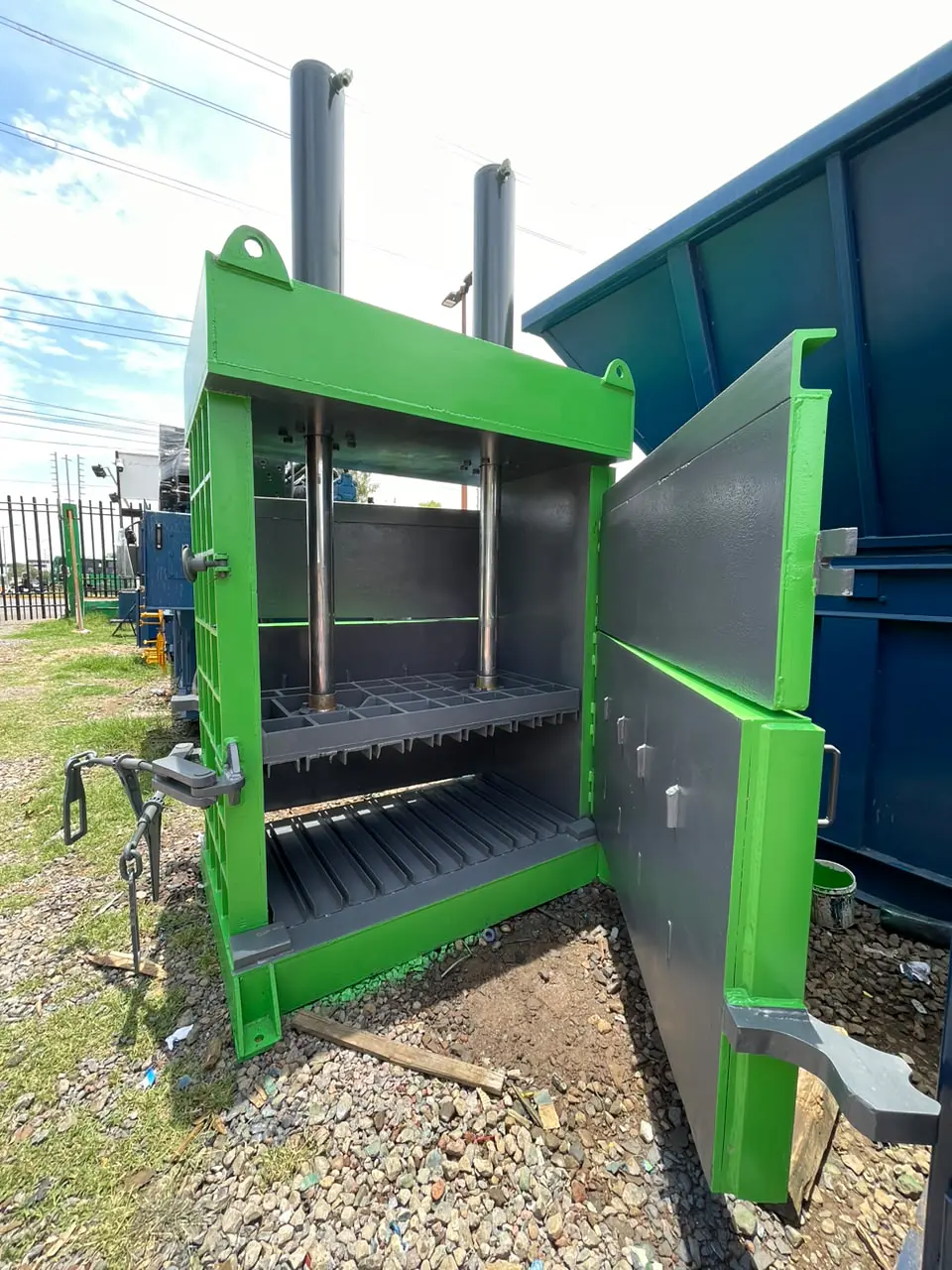 Compactadora Vertical 30 HP (equipo usado) 2
