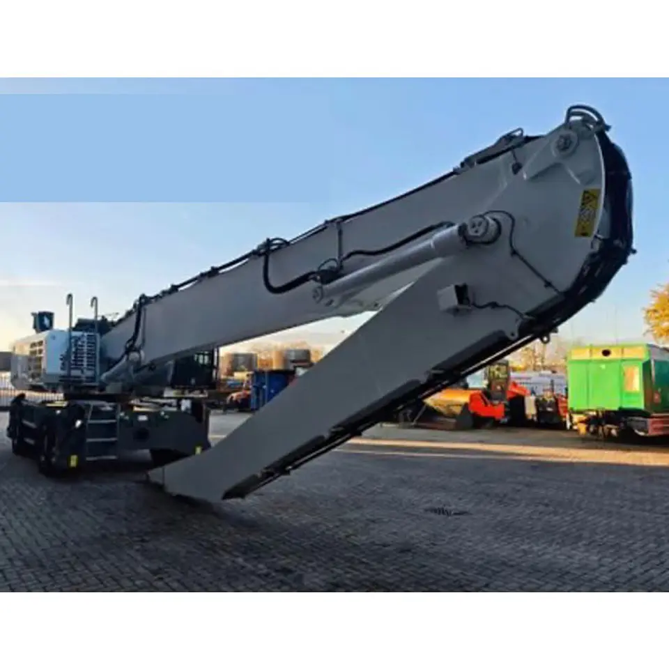 Manipulador Sennebogen 830 K17 (equipo usado) 5
