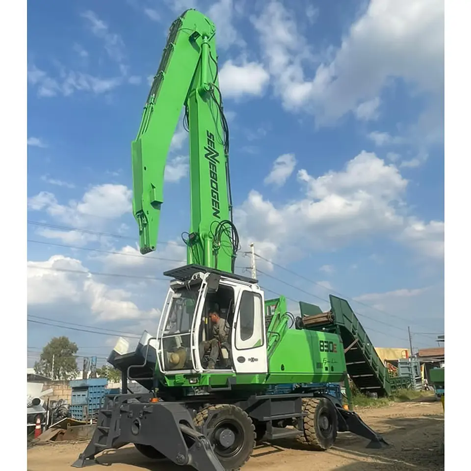 Manipulador Sennebogen 830 (equipo usado) 1