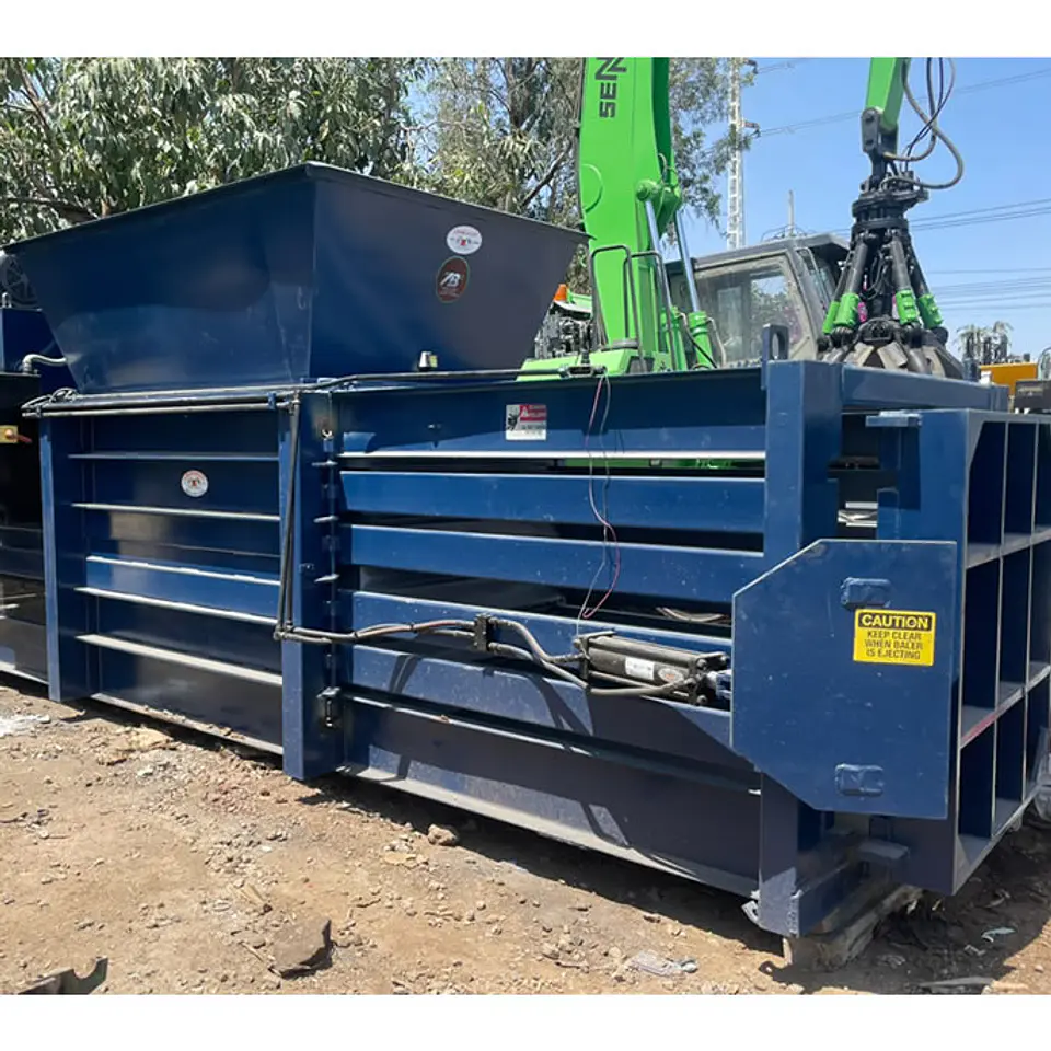 Compactadora Horizontal de Compuerta Cram-a-Lot HX-72W (equipo usado) 1