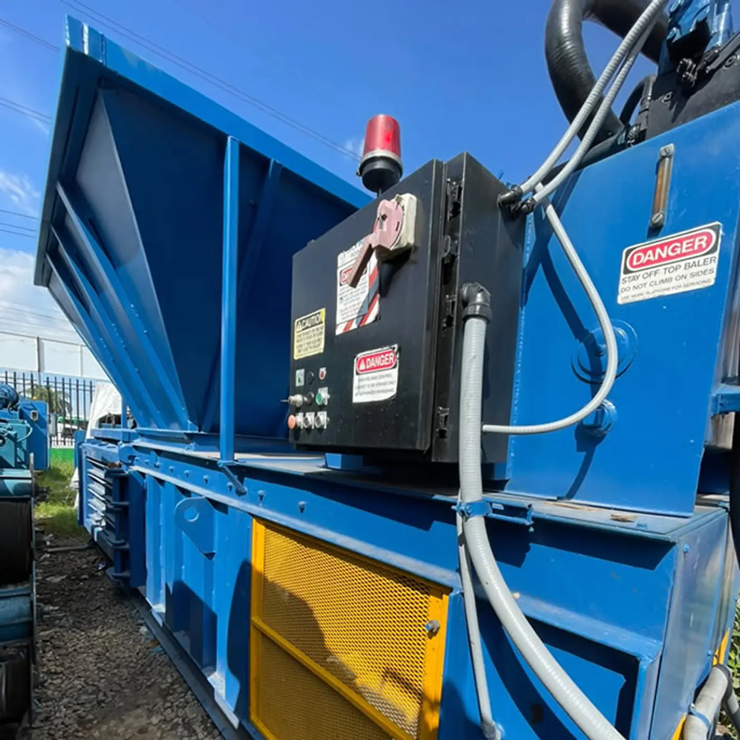 Compactadora Horizontal de Compuerta Marathon PO-91757 (equipo usado) 2