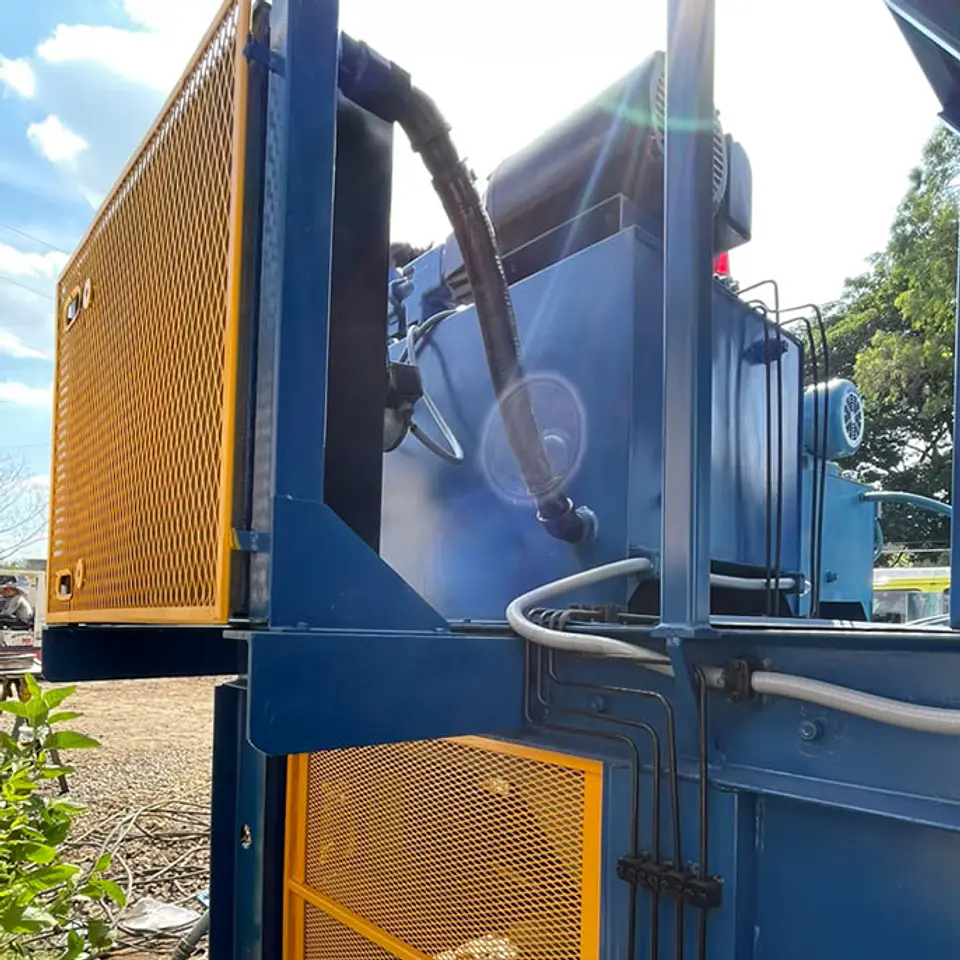 Compactadora Horizontal de Compuerta Marathon PO-91757 (equipo usado) 5