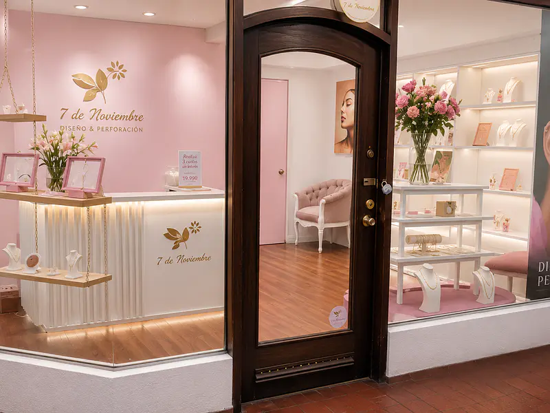 ¿Por qué confiar en nuestro estudio 7 de noviembre para hacerte un piercing?
