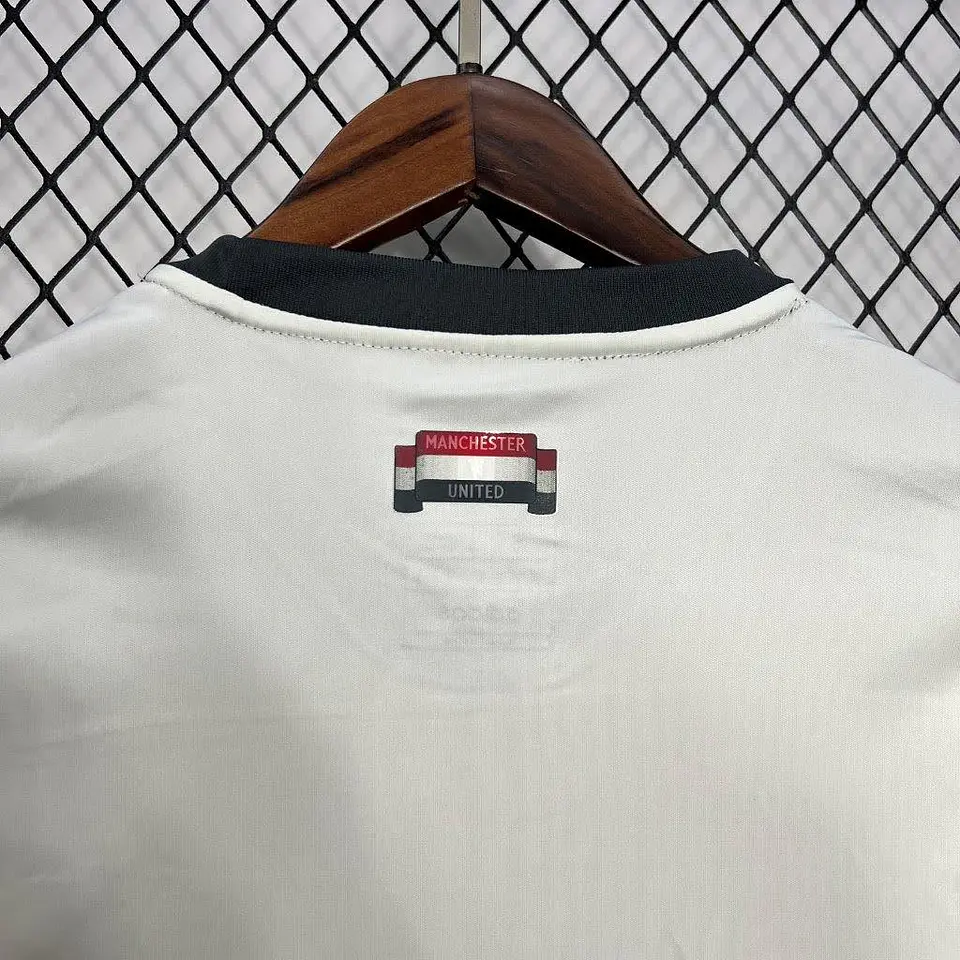 Camisola Manchester United III 24/25 6