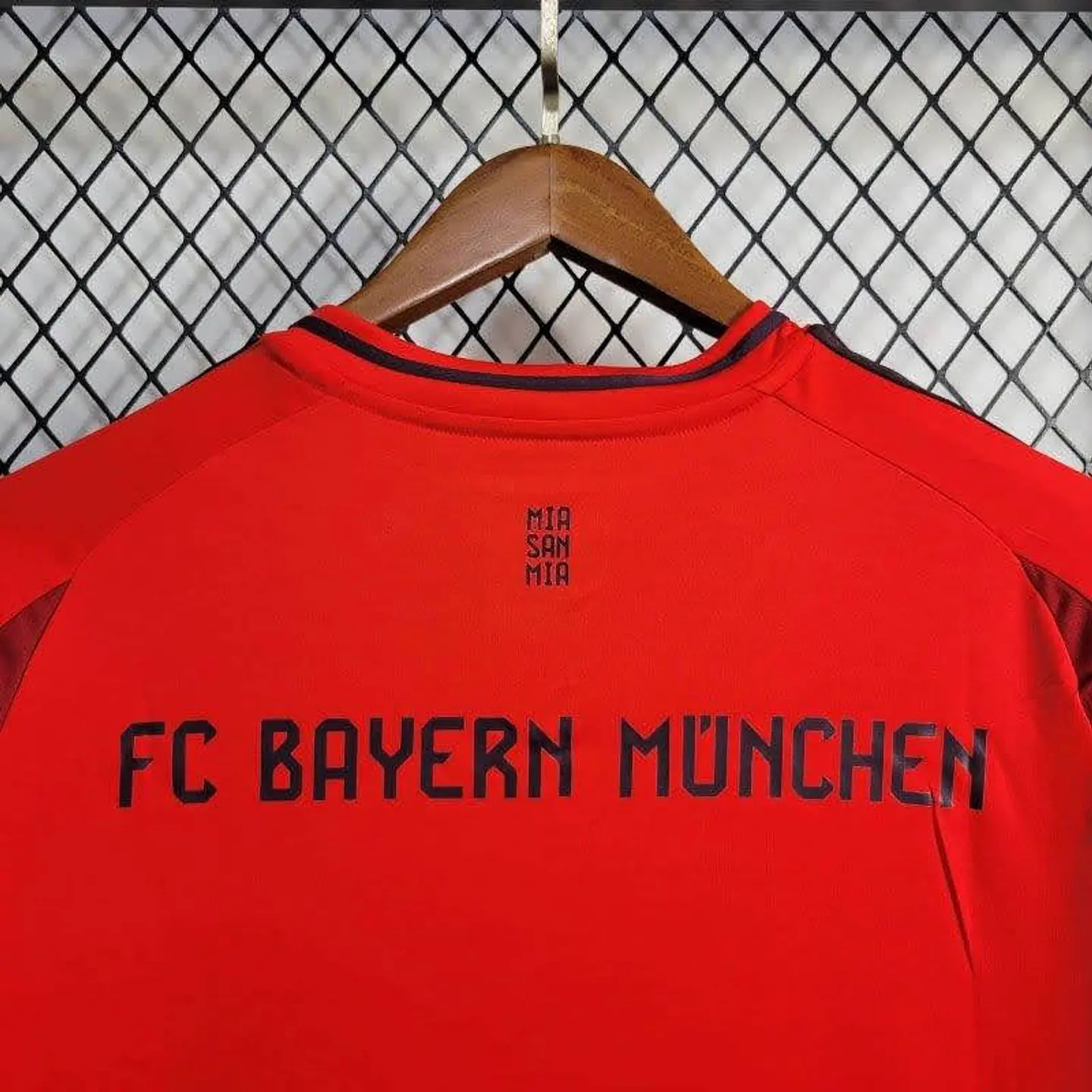 Camisola Bayern I 24/25 6