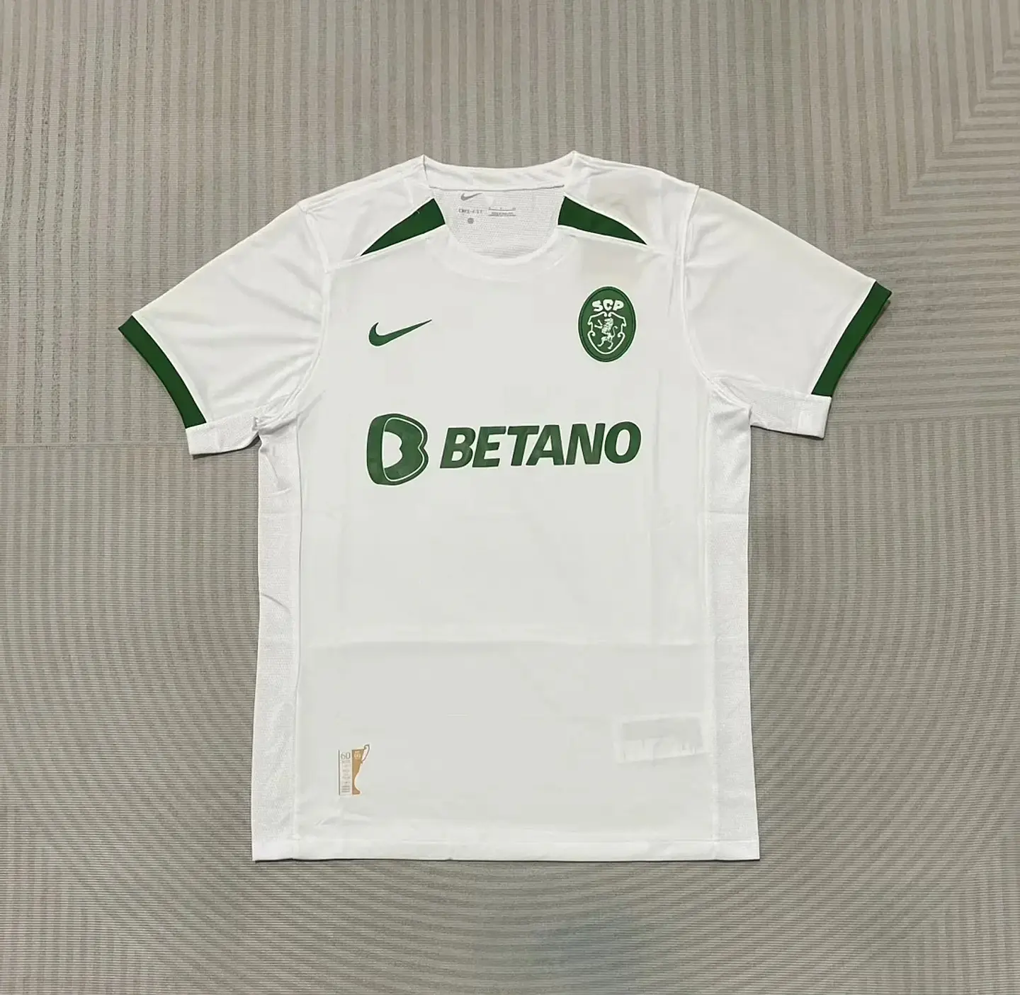 Camisola Sporting CP 24/25 - Edição Especial Taça das Taças  1
