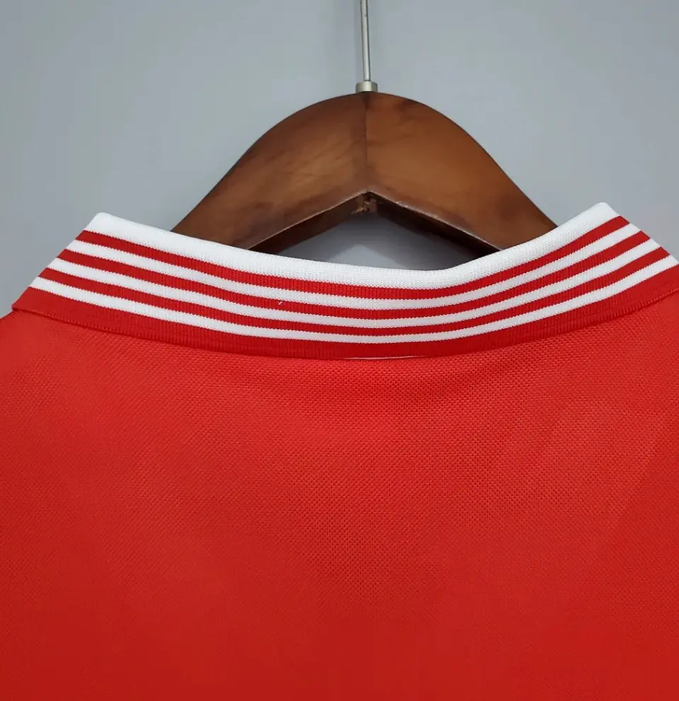 Camisola Manchester United Retro 1977 5