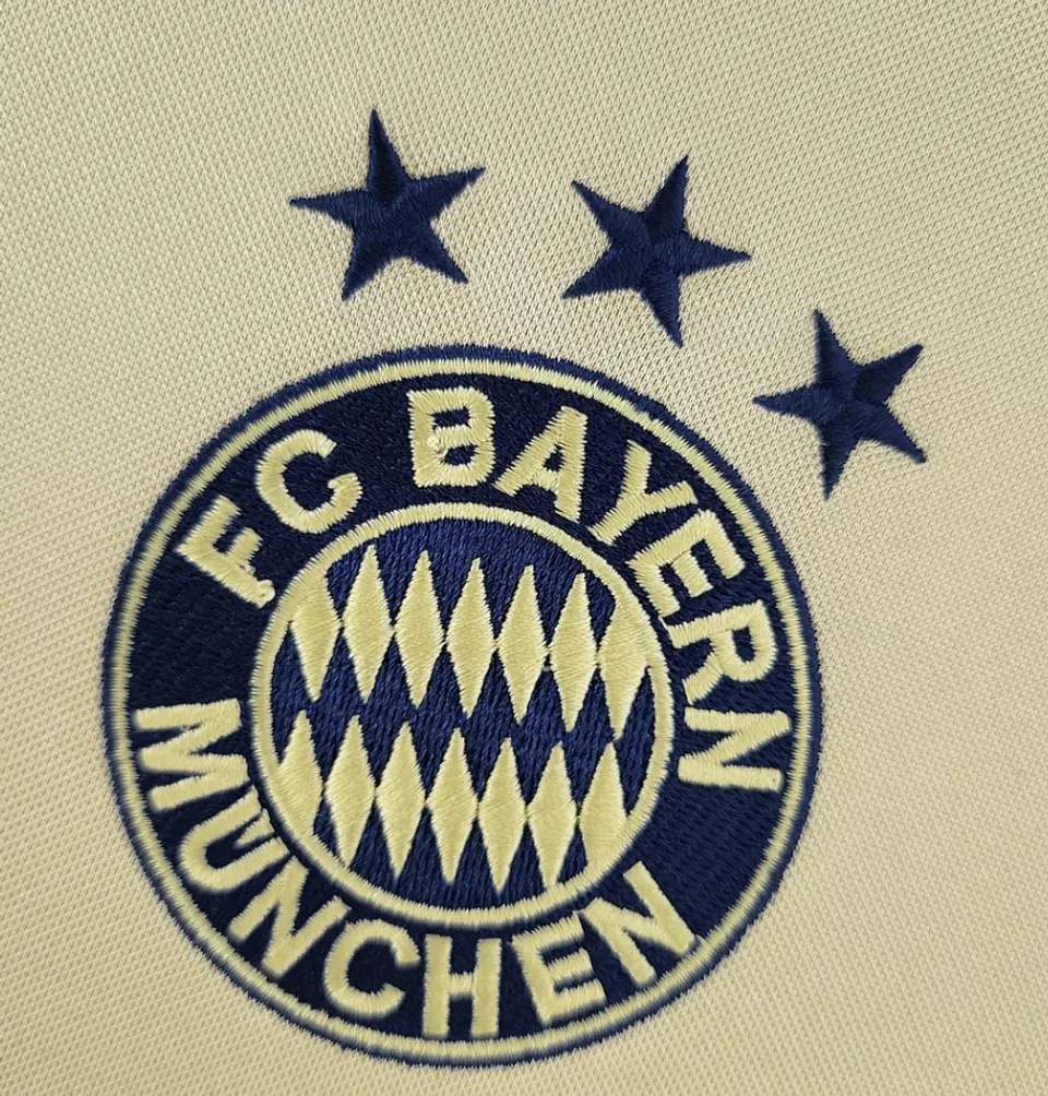 Camisola Bayern Retro 2004 4