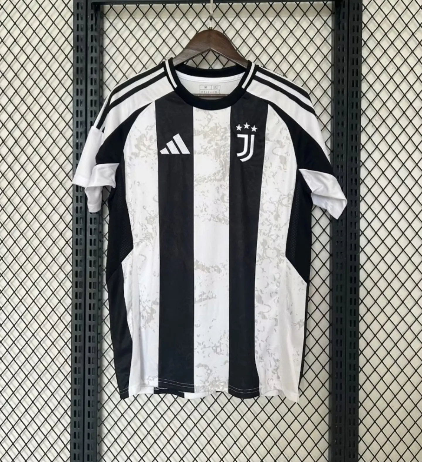 Camisola Juventus I 24/25 1