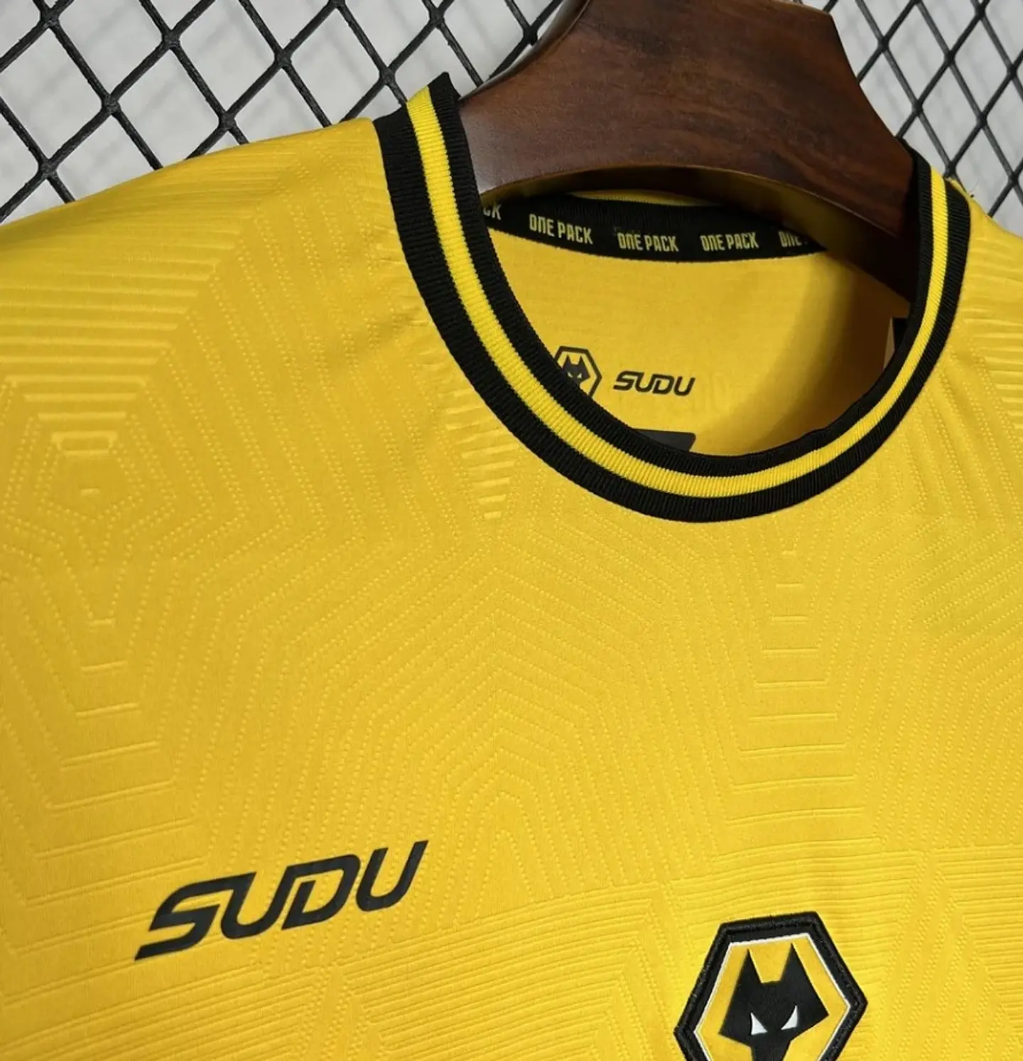 Camisola Wolverhampton I 24/25 2
