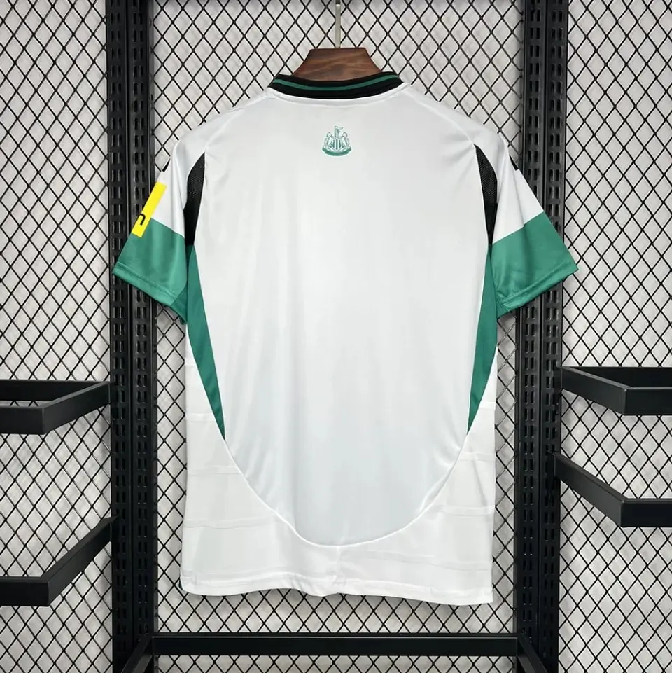Camisola New Castle III 24/25 3