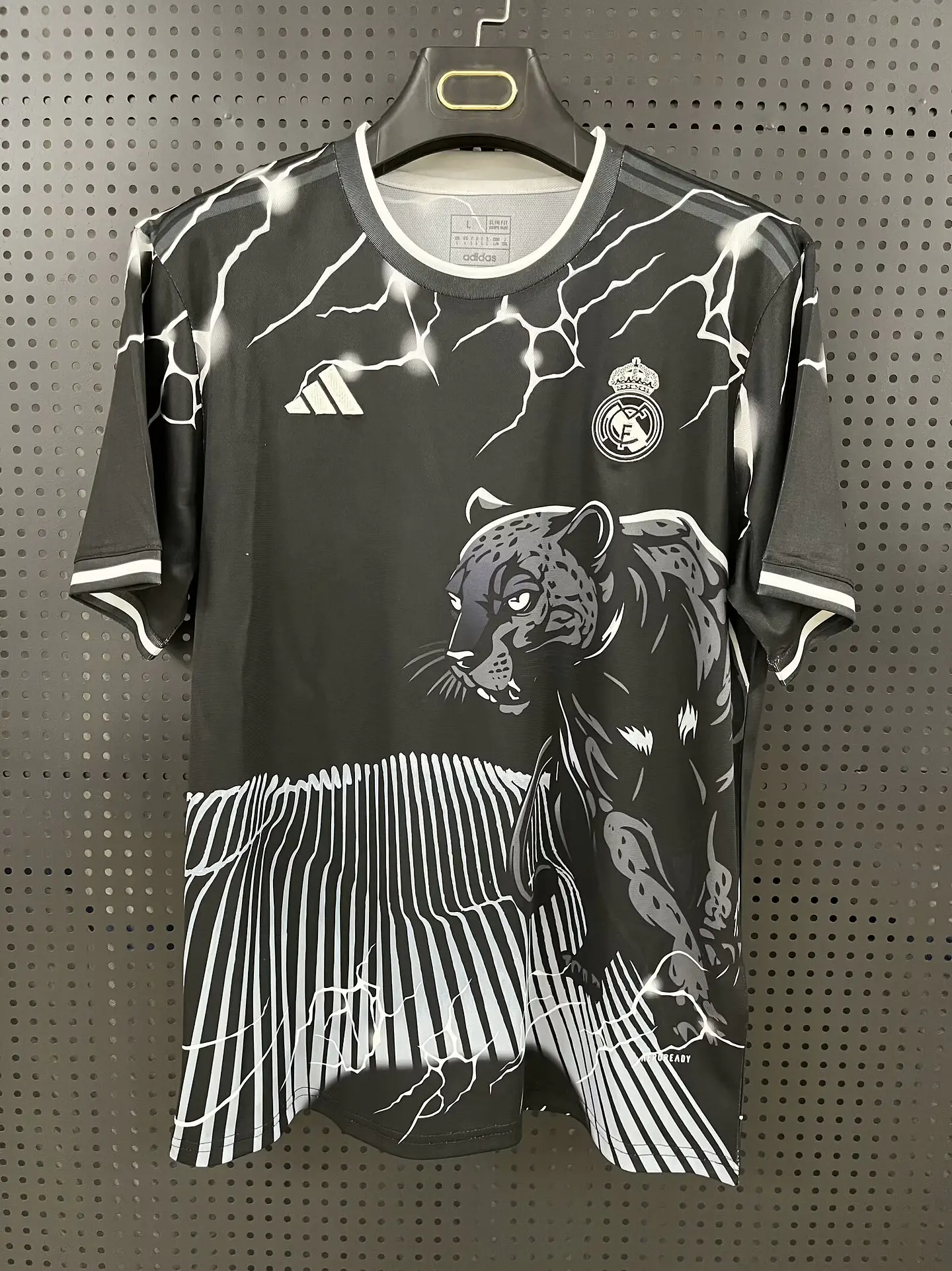 Camisola Real Madrid Edição Especial 1