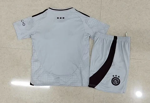Kit Ajax III 24/25
