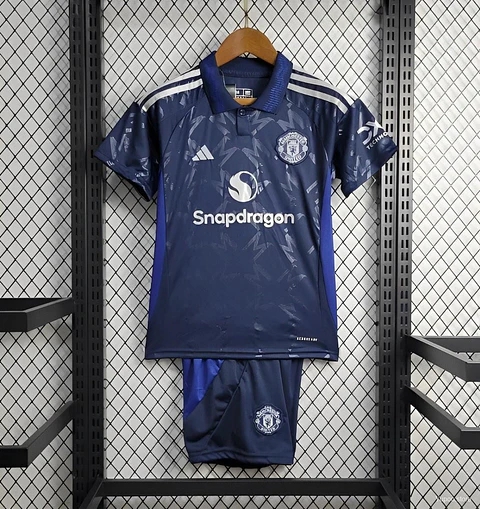 Kit Manchester United II 24/25