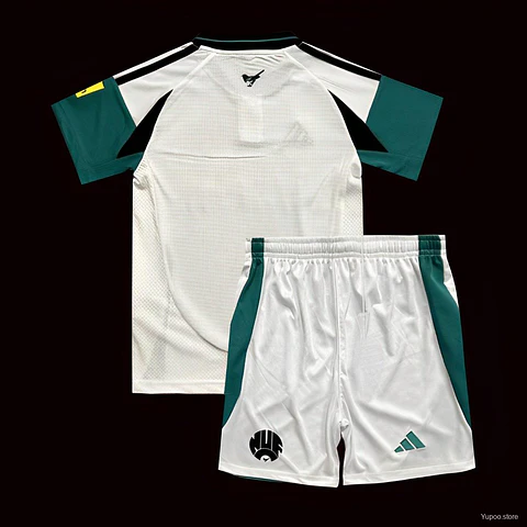 Kit New Castle III 24/25