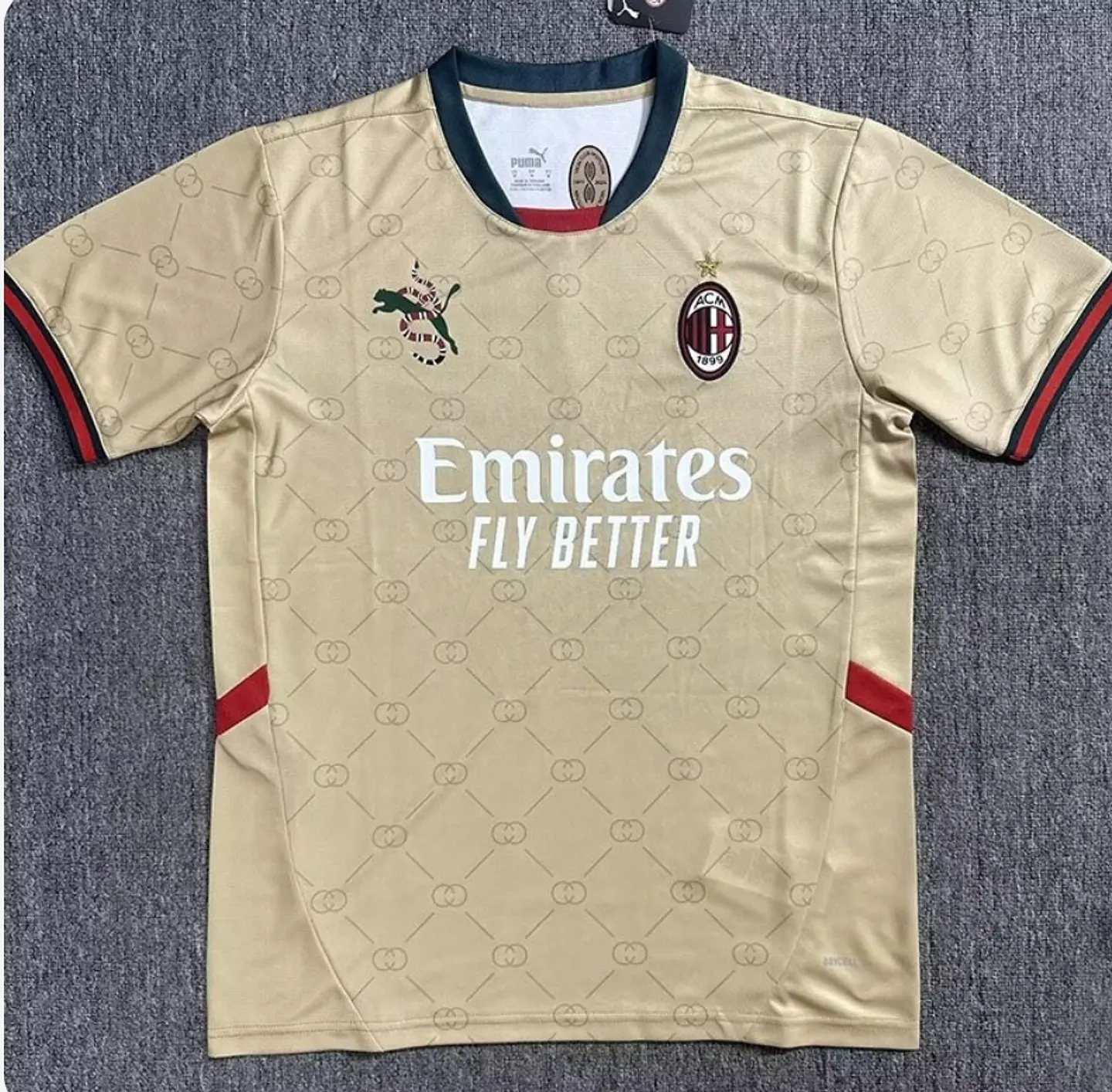 Camisola AC Milan Edição Especial Gucci 1