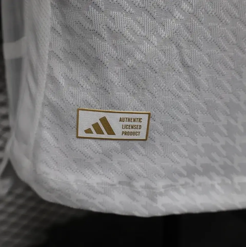 Camisola Real Madrid I Versão Jogador 4