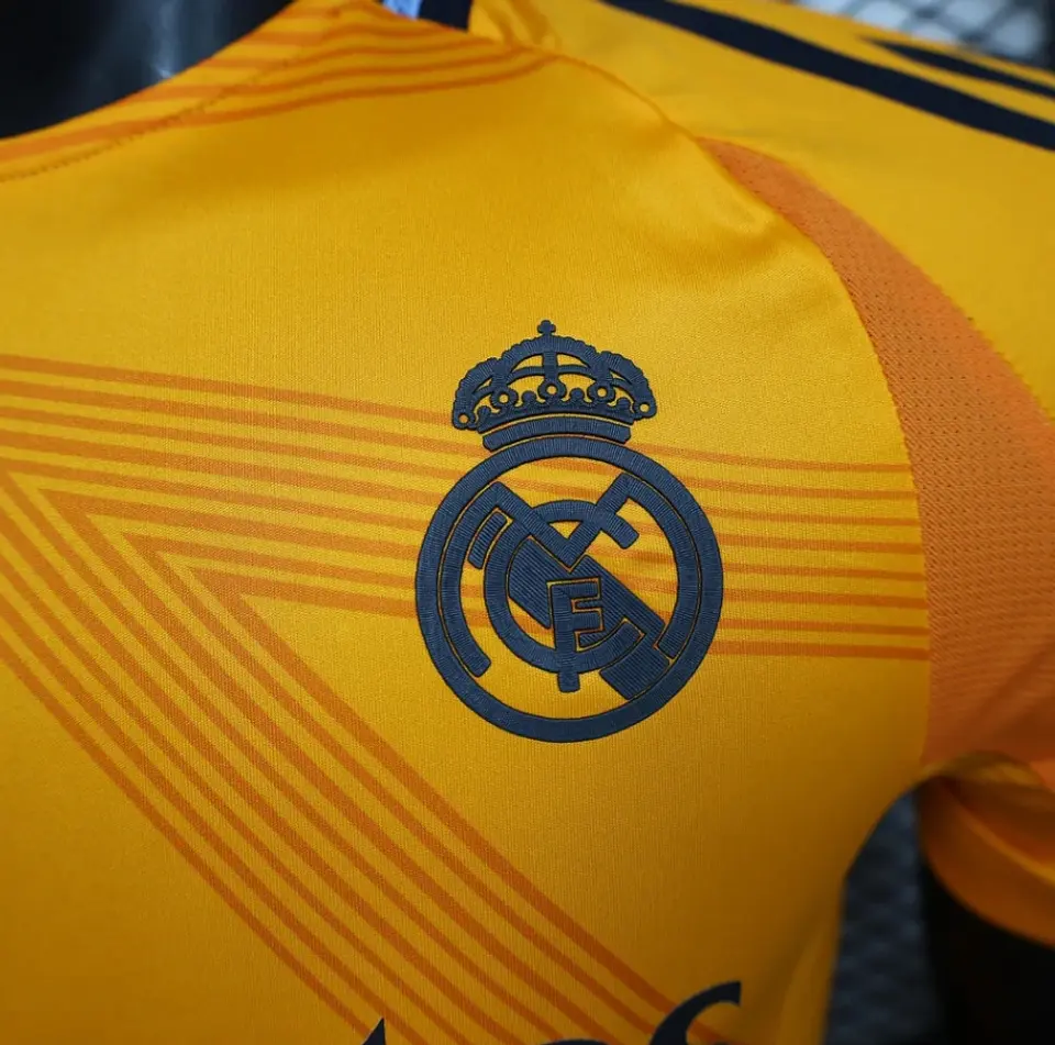 Camisola Real Madrid II 24/25 Versão Jogador 2
