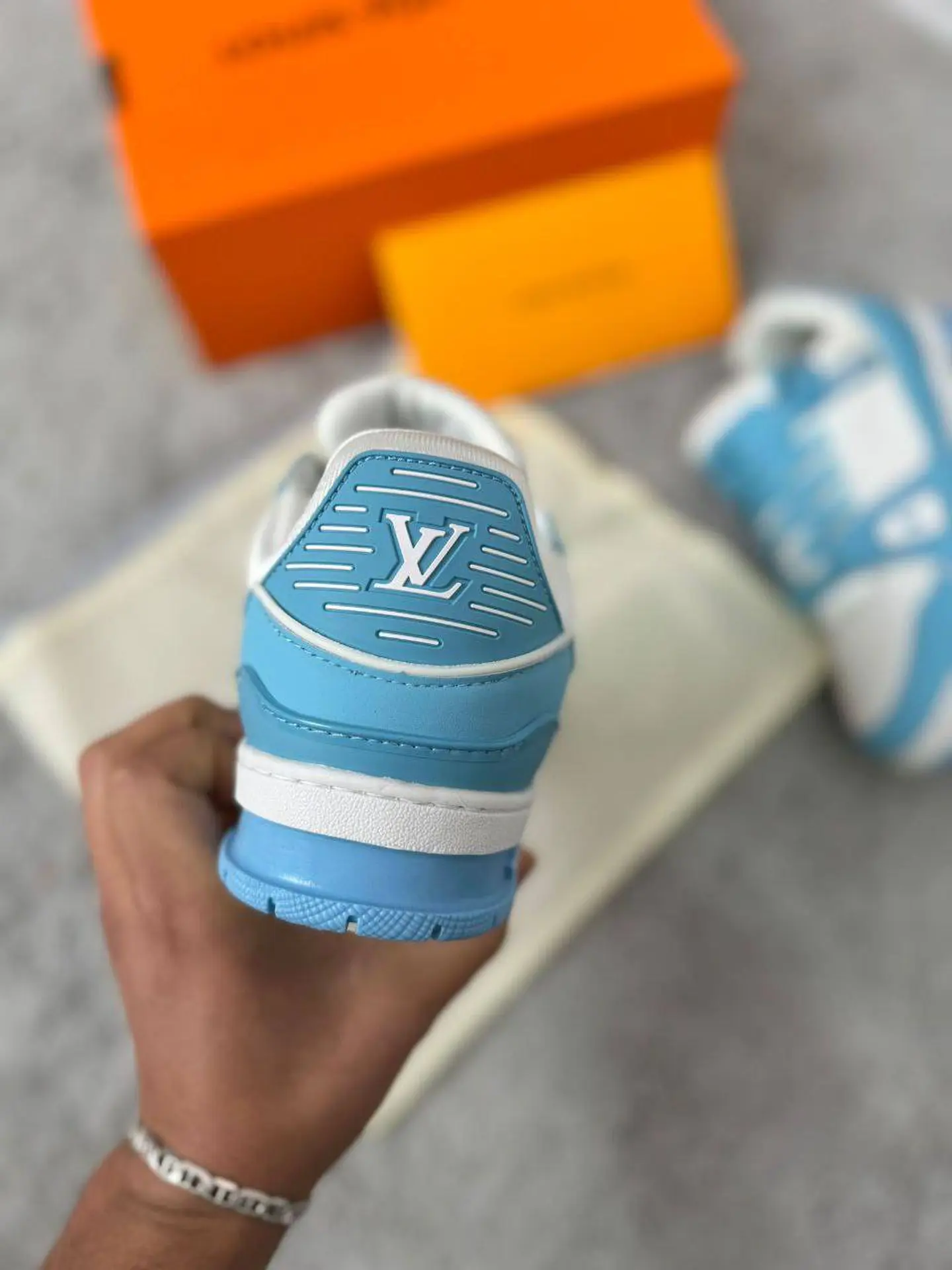 Sapatilhas Louis Vuitton 2