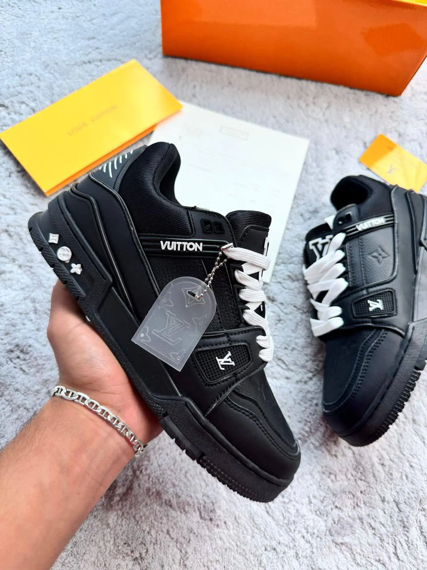 Sapatilhas Louis Vuitton 1