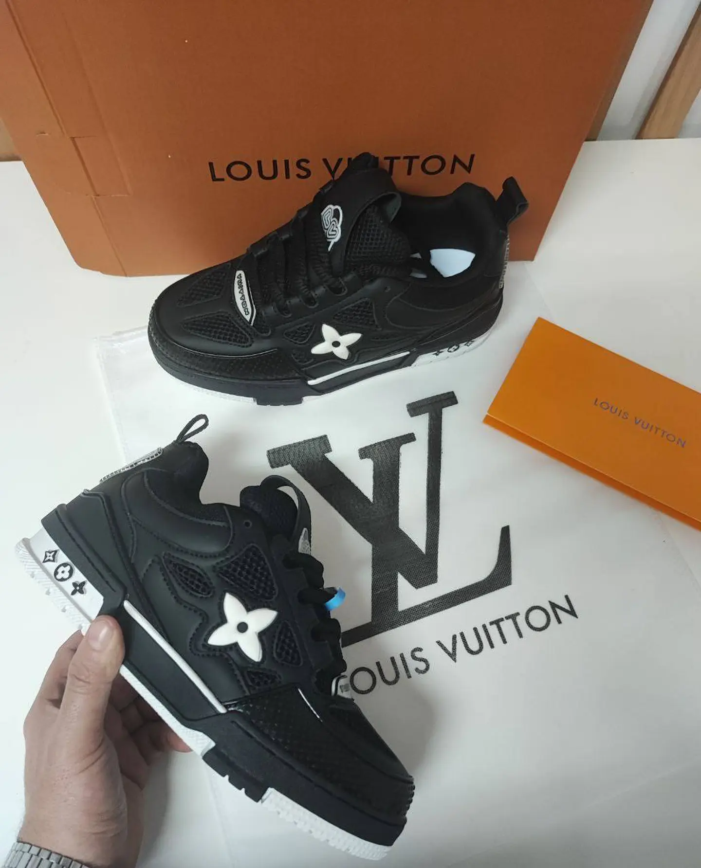 Sapatilhas Louis Vuitton 1
